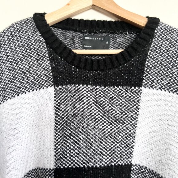 ASOS DESIGN knitted fluffy sweater in black & white checkerboard / Size XL - Picture 4 of 9